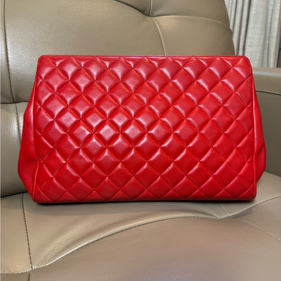 Chanel quilted lambksin turn lock clutch bag - Picture 6 of 14